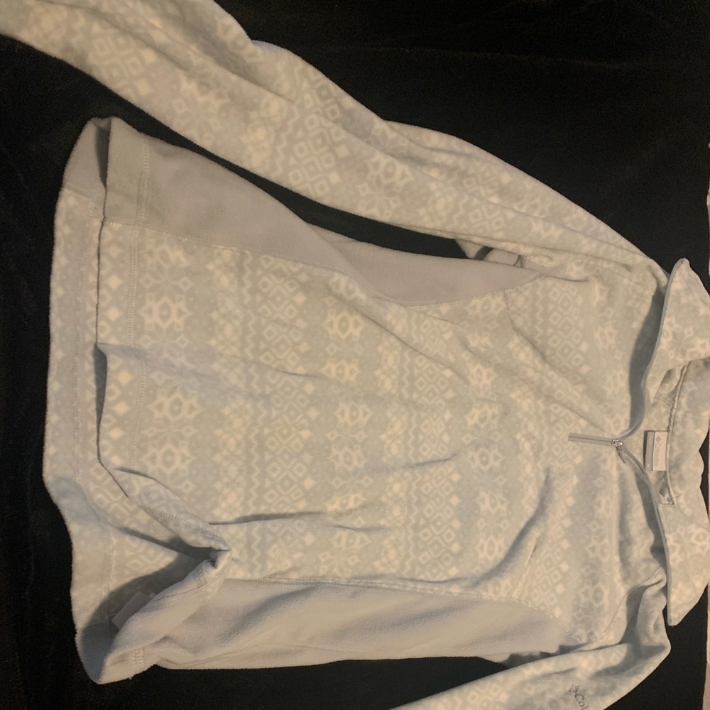 Medium Columbia pullover